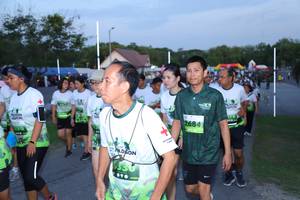 BIB: 2684
                            <button type="button" onclick="openModal(3630862)" class="btn btn-primary btn-sm float-right btn-popup" data-toggle="modal" data-target=".modal-high-quality">
                        <i class="fas fa-shopping-cart"></i> Add to Cart
                    </button>
                                            <button type="button" onclick="isThisMe(3630862, true)" class="btn btn-success btn-sm float-right btn-popup btn-isme hidden" data-toggle="tooltip" data-placement="bottom" title="นี่คือรูปของคุณใช่ไหม คลิกที่นี่เพื่อเอาเข้าอัลบั้ม">
                        <i class="fas fa-plus"></i> Add to album
                    </button>
                    <button type="button" onclick="isThisMe(3630862, false)" class="btn btn-warning btn-sm float-right btn-popup btn-isnotme hidden">
                        <i class="fas fa-ban"></i> Remove from album
                    </button>